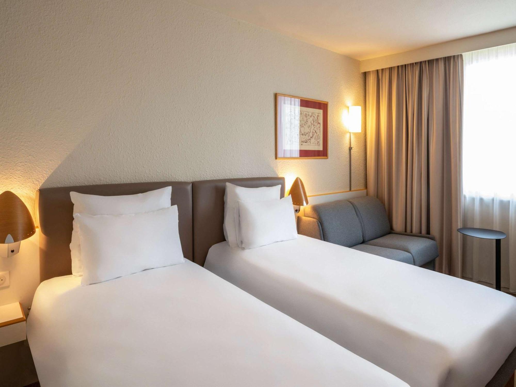 Hotel Novotel Evry Courcouronnes Kültér fotó