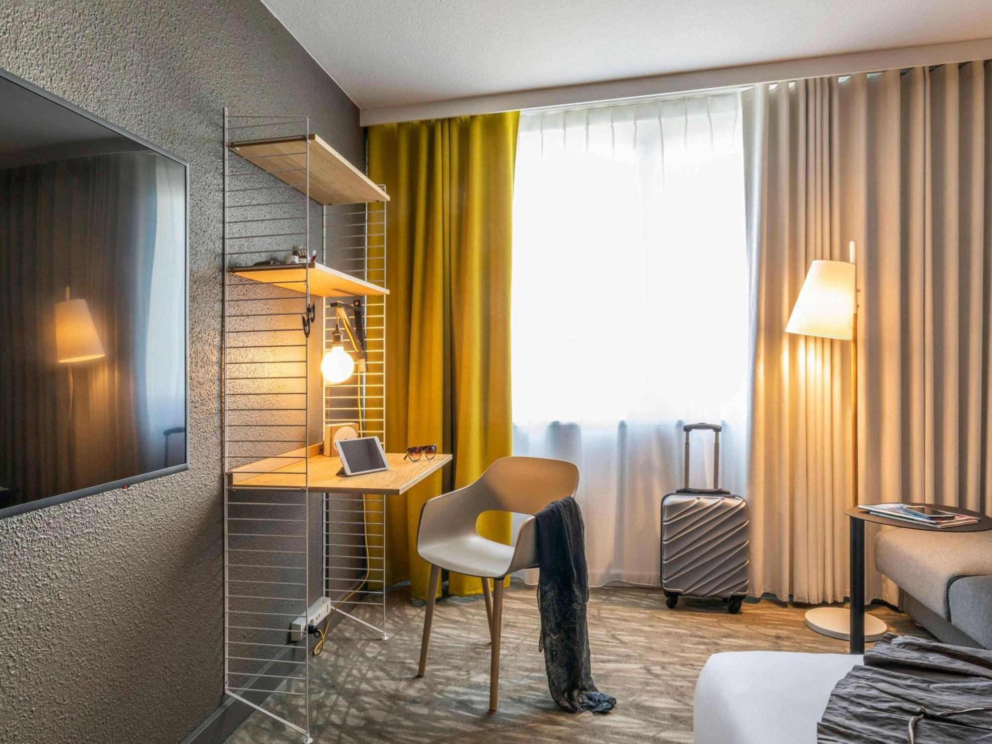 Hotel Novotel Evry Courcouronnes Kültér fotó