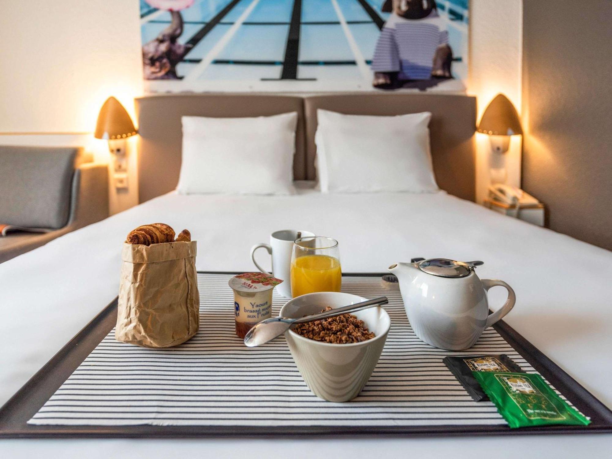 Hotel Novotel Evry Courcouronnes Kültér fotó