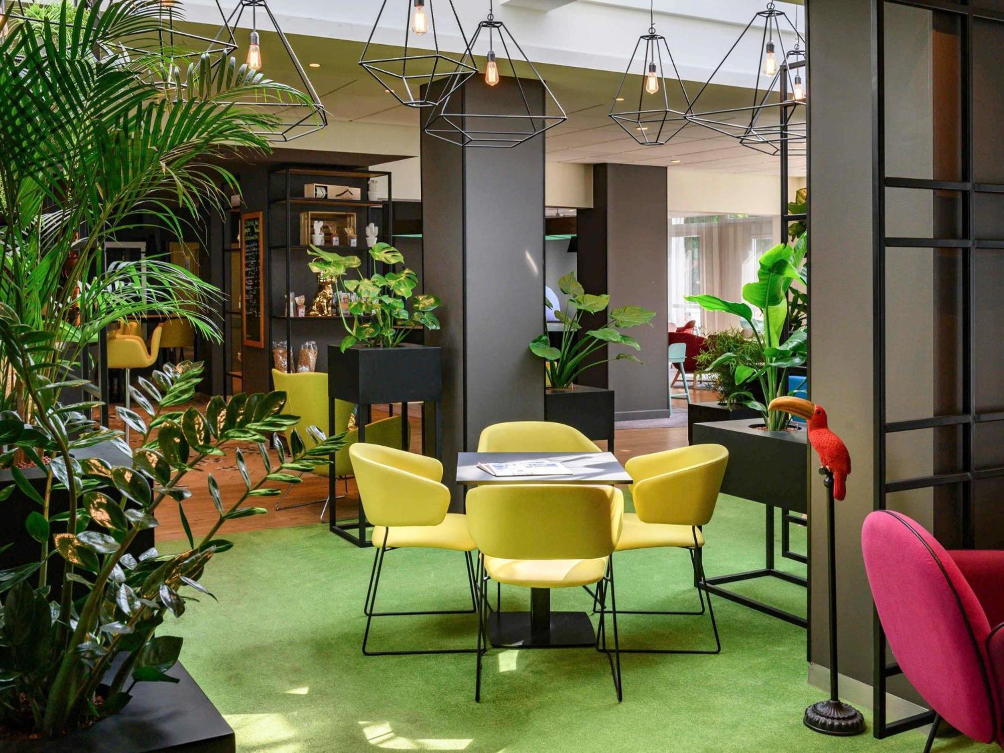 Hotel Novotel Evry Courcouronnes Kültér fotó