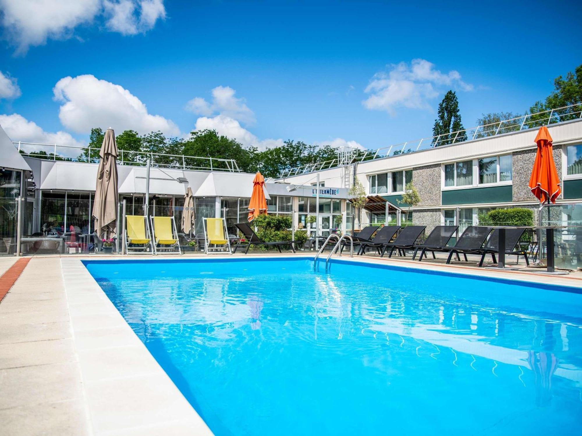 Hotel Novotel Evry Courcouronnes Kültér fotó