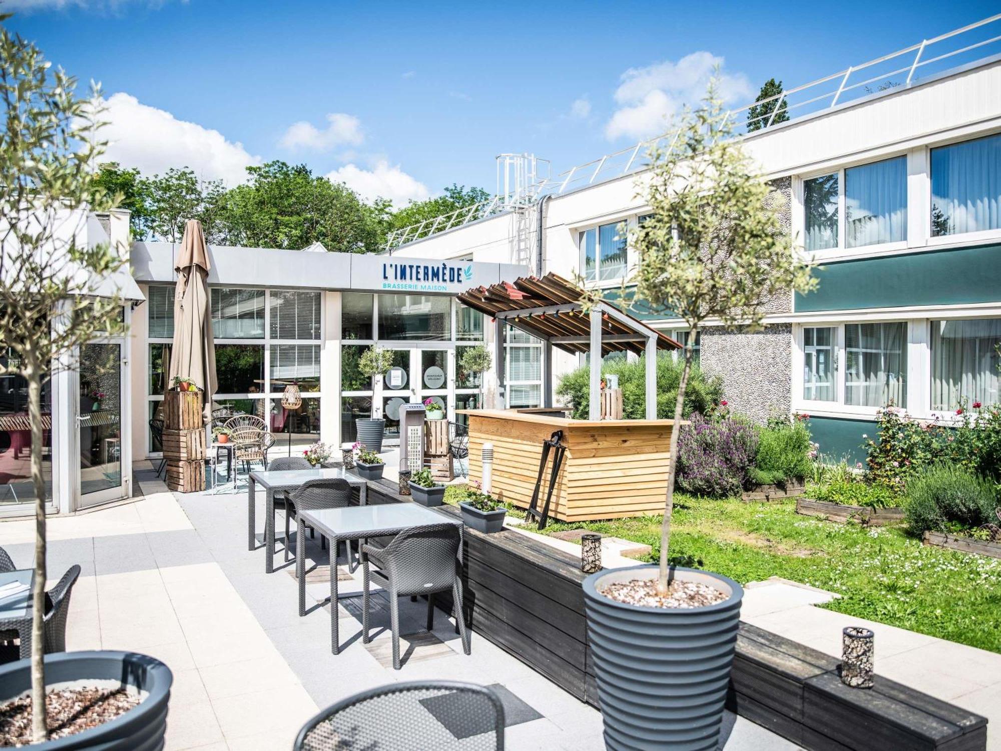 Hotel Novotel Evry Courcouronnes Kültér fotó