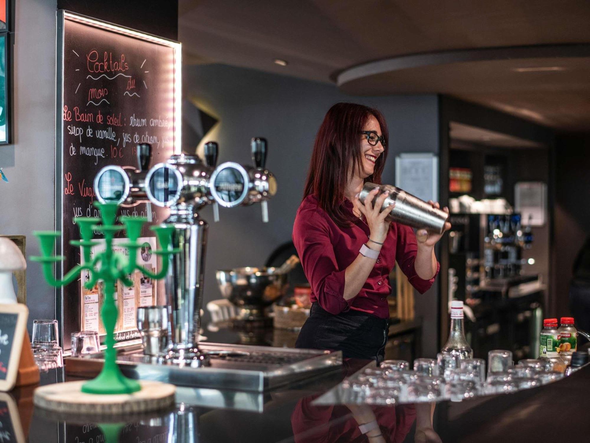 Hotel Novotel Evry Courcouronnes Kültér fotó